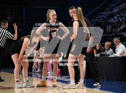 Thumbnail 2 in Rangely vs. Wiggins (CHSAA 2A Great 8) photogallery.