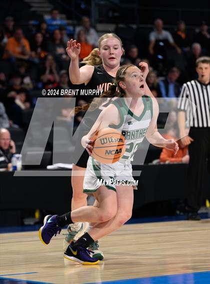 Thumbnail 2 in Rangely vs. Wiggins (CHSAA 2A Great 8) photogallery.