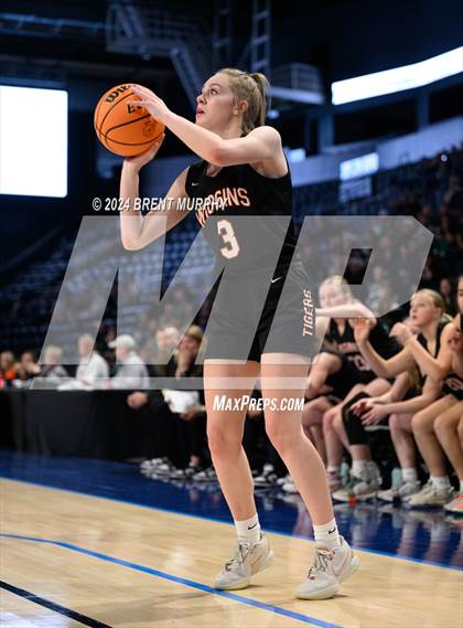 Thumbnail 3 in Rangely vs. Wiggins (CHSAA 2A Great 8) photogallery.