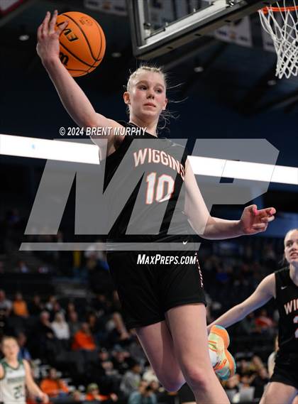 Thumbnail 3 in Rangely vs. Wiggins (CHSAA 2A Great 8) photogallery.
