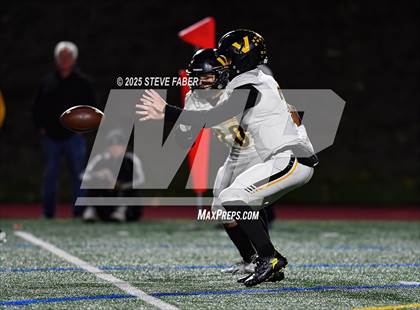 Thumbnail 2 in Inglemoor @ Bellevue photogallery.