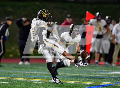 Thumbnail 2 in Inglemoor @ Bellevue photogallery.