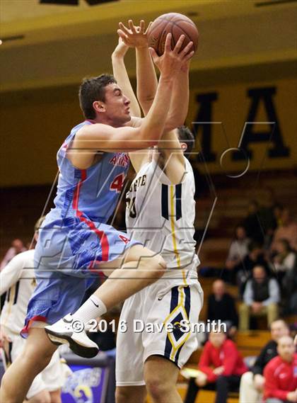 Thumbnail 1 in Arrowhead @ Marquette University photogallery.