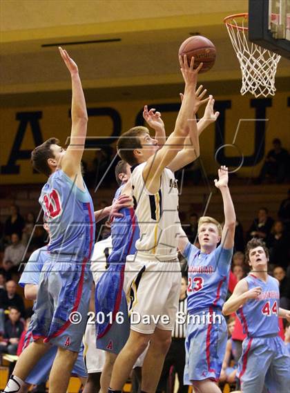 Thumbnail 3 in Arrowhead @ Marquette University photogallery.