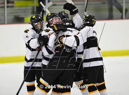 Thumbnail 2 in Northwest Catholic @ Daniel Hand photogallery.