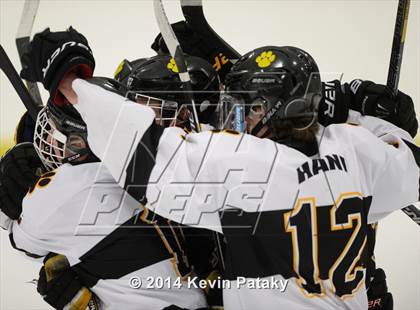 Thumbnail 2 in Northwest Catholic @ Daniel Hand photogallery.