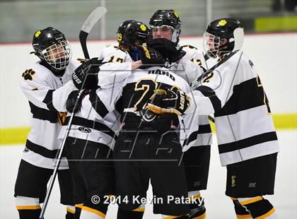 Thumbnail 2 in Northwest Catholic @ Daniel Hand photogallery.