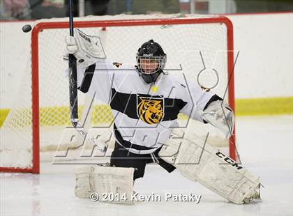 Thumbnail 2 in Northwest Catholic @ Daniel Hand photogallery.