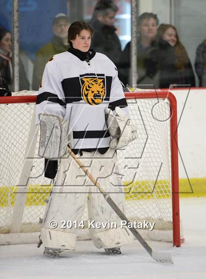 Thumbnail 3 in Northwest Catholic @ Daniel Hand photogallery.