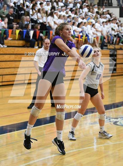 Thumbnail 2 in Jesuit vs. Sunset (OSAA 6A Quarterfinal)  photogallery.