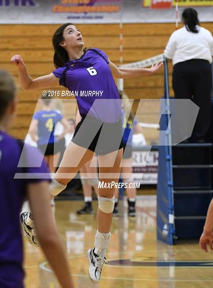 Thumbnail 2 in Jesuit vs. Sunset (OSAA 6A Quarterfinal)  photogallery.