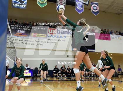 Thumbnail 2 in Jesuit vs. Sunset (OSAA 6A Quarterfinal)  photogallery.