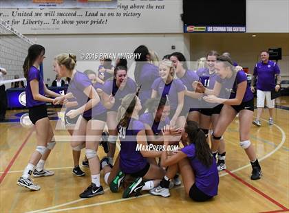 Thumbnail 2 in Jesuit vs. Sunset (OSAA 6A Quarterfinal)  photogallery.