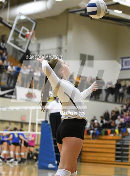 Thumbnail 2 in Jesuit vs. Sunset (OSAA 6A Quarterfinal)  photogallery.