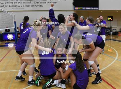 Thumbnail 3 in Jesuit vs. Sunset (OSAA 6A Quarterfinal)  photogallery.