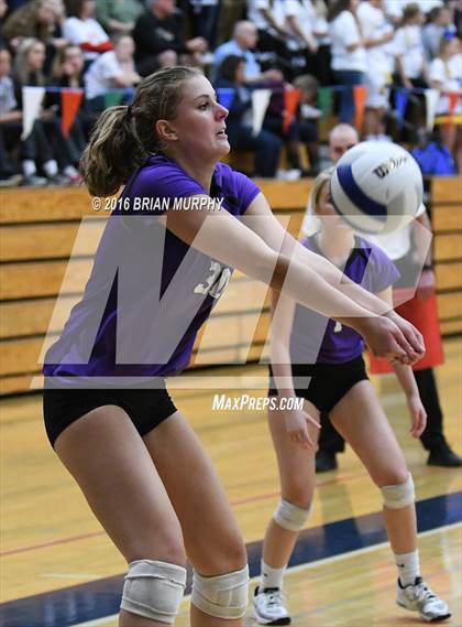 Thumbnail 1 in Jesuit vs. Sunset (OSAA 6A Quarterfinal)  photogallery.
