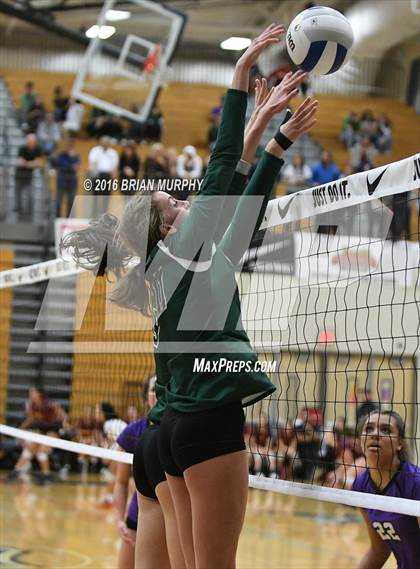 Thumbnail 2 in Jesuit vs. Sunset (OSAA 6A Quarterfinal)  photogallery.