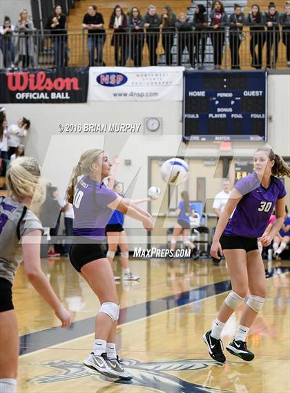 Thumbnail 1 in Jesuit vs. Sunset (OSAA 6A Quarterfinal)  photogallery.