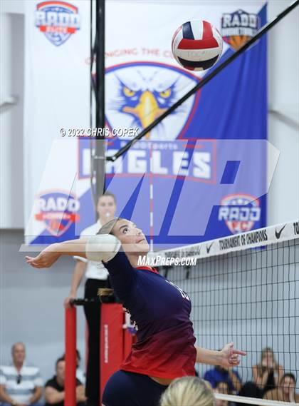 Thumbnail 3 in Seacrest Country Day vs St. Henry (Nike Tournament of Champions) photogallery.