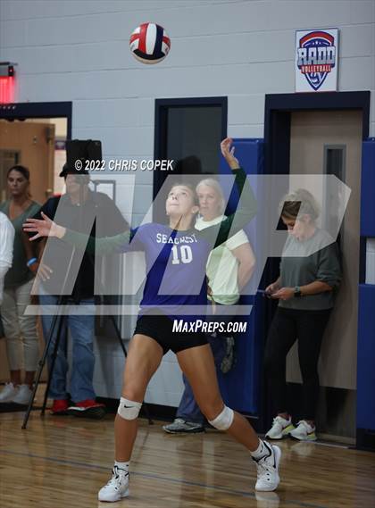 Thumbnail 3 in Seacrest Country Day vs St. Henry (Nike Tournament of Champions) photogallery.