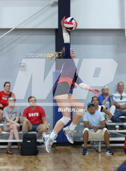 Thumbnail 1 in Seacrest Country Day vs St. Henry (Nike Tournament of Champions) photogallery.