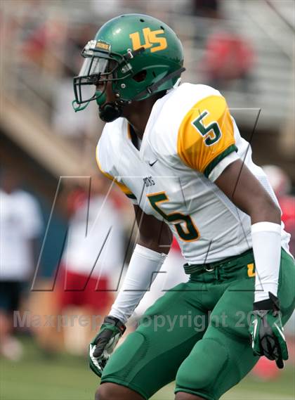 Thumbnail 1 in University School Florida vs. Trotwood-Madison (Crosstown Showdown) photogallery.