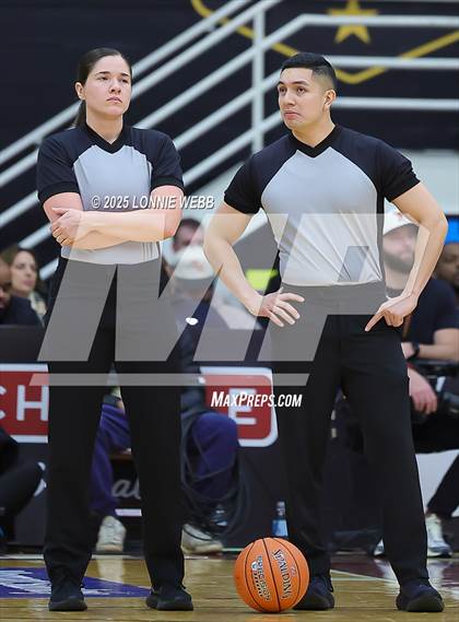 Thumbnail 3 in Perry vs Columbus (Army National Guard Hoophall Classic) photogallery.