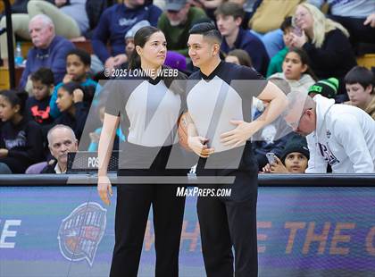 Thumbnail 2 in Perry vs Columbus (Army National Guard Hoophall Classic) photogallery.