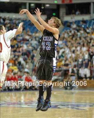 Thumbnail 1 in Rocklin vs Jesuit (Section Playoffs) photogallery.
