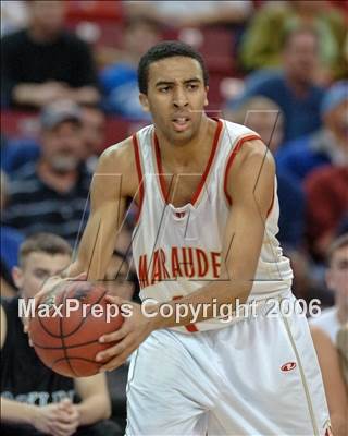 Thumbnail 3 in Rocklin vs Jesuit (Section Playoffs) photogallery.