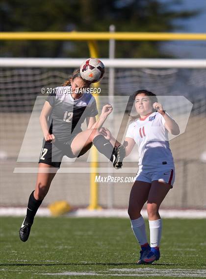 Thumbnail 3 in St. Ignatius vs Archbishop Mitty photogallery.