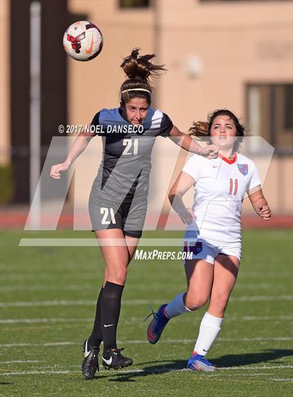 Thumbnail 2 in St. Ignatius vs Archbishop Mitty photogallery.