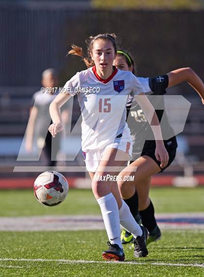 Thumbnail 3 in St. Ignatius vs Archbishop Mitty photogallery.
