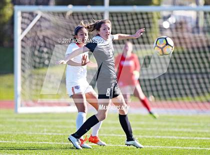 Thumbnail 2 in St. Ignatius vs Archbishop Mitty photogallery.