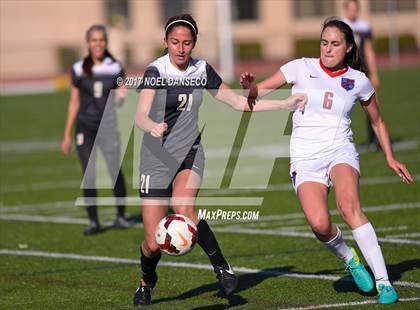 Thumbnail 3 in St. Ignatius vs Archbishop Mitty photogallery.