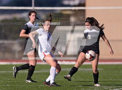 Thumbnail 3 in St. Ignatius vs Archbishop Mitty photogallery.