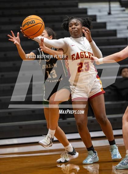 Thumbnail 1 in Durham Academy vs. Douglas Byrd photogallery.