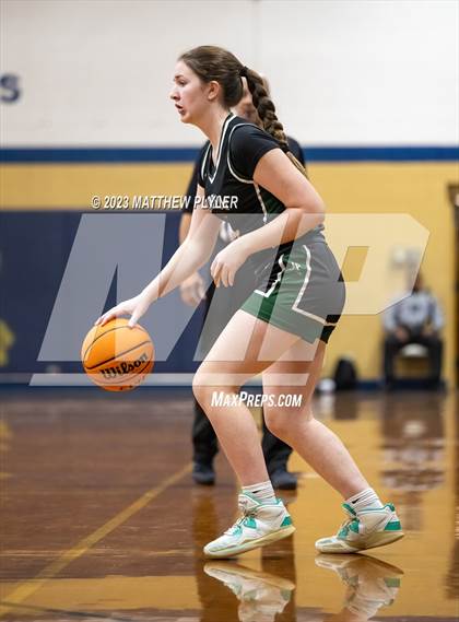 Thumbnail 1 in Durham Academy vs. Douglas Byrd photogallery.