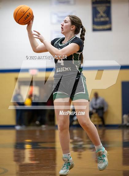 Thumbnail 3 in Durham Academy vs. Douglas Byrd photogallery.