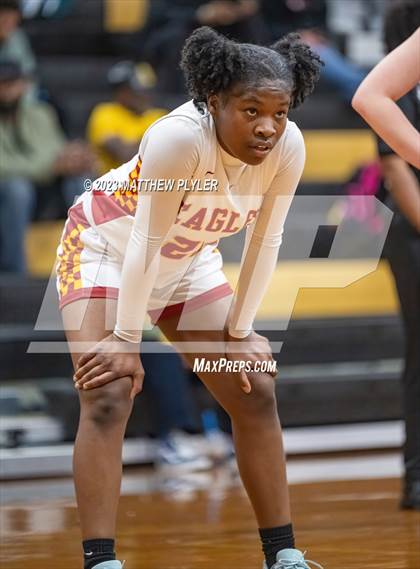 Thumbnail 1 in Durham Academy vs. Douglas Byrd photogallery.