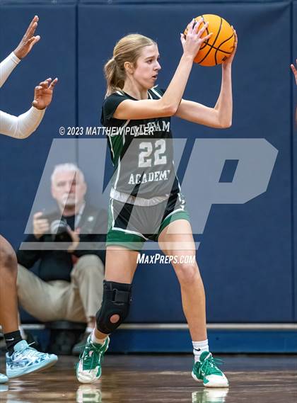 Thumbnail 1 in Durham Academy vs. Douglas Byrd photogallery.