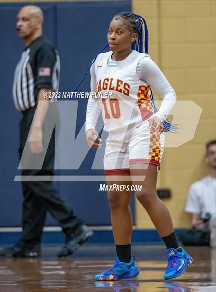 Thumbnail 3 in Durham Academy vs. Douglas Byrd photogallery.