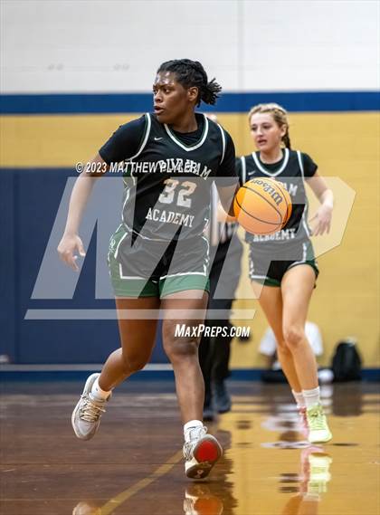 Thumbnail 3 in Durham Academy vs. Douglas Byrd photogallery.