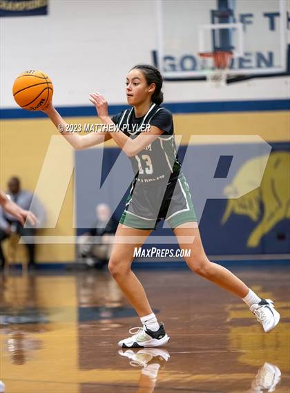 Thumbnail 3 in Durham Academy vs. Douglas Byrd photogallery.