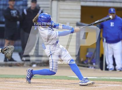 Thumbnail 2 in Eastlake vs. Grossmont (CIF SDS D1 Final) photogallery.
