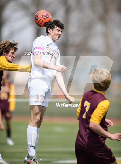 Thumbnail 1 in Windsor vs. Erie (CHSAA 4A Quarterfinals) photogallery.