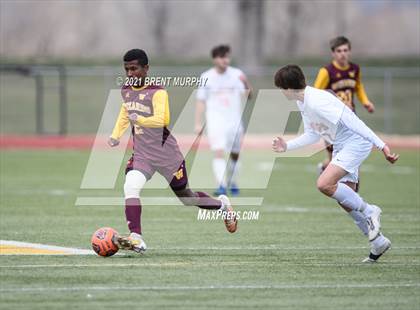 Thumbnail 1 in Windsor vs. Erie (CHSAA 4A Quarterfinals) photogallery.