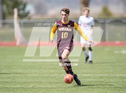 Thumbnail 1 in Windsor vs. Erie (CHSAA 4A Quarterfinals) photogallery.