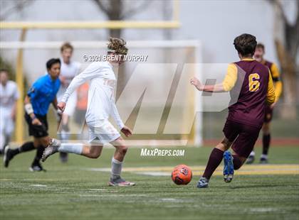Thumbnail 2 in Windsor vs. Erie (CHSAA 4A Quarterfinals) photogallery.