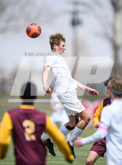 Thumbnail 3 in Windsor vs. Erie (CHSAA 4A Quarterfinals) photogallery.